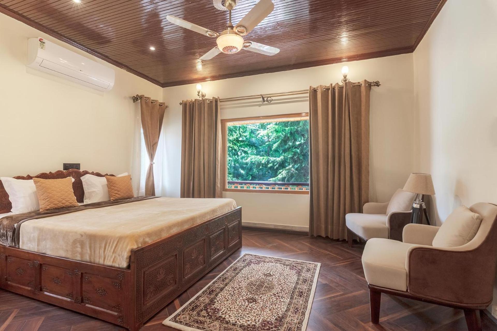 Stayvista At Pinewood Villa - Pet Friendly Villa With Lawn & Pool Table Сринагар Экстерьер фото