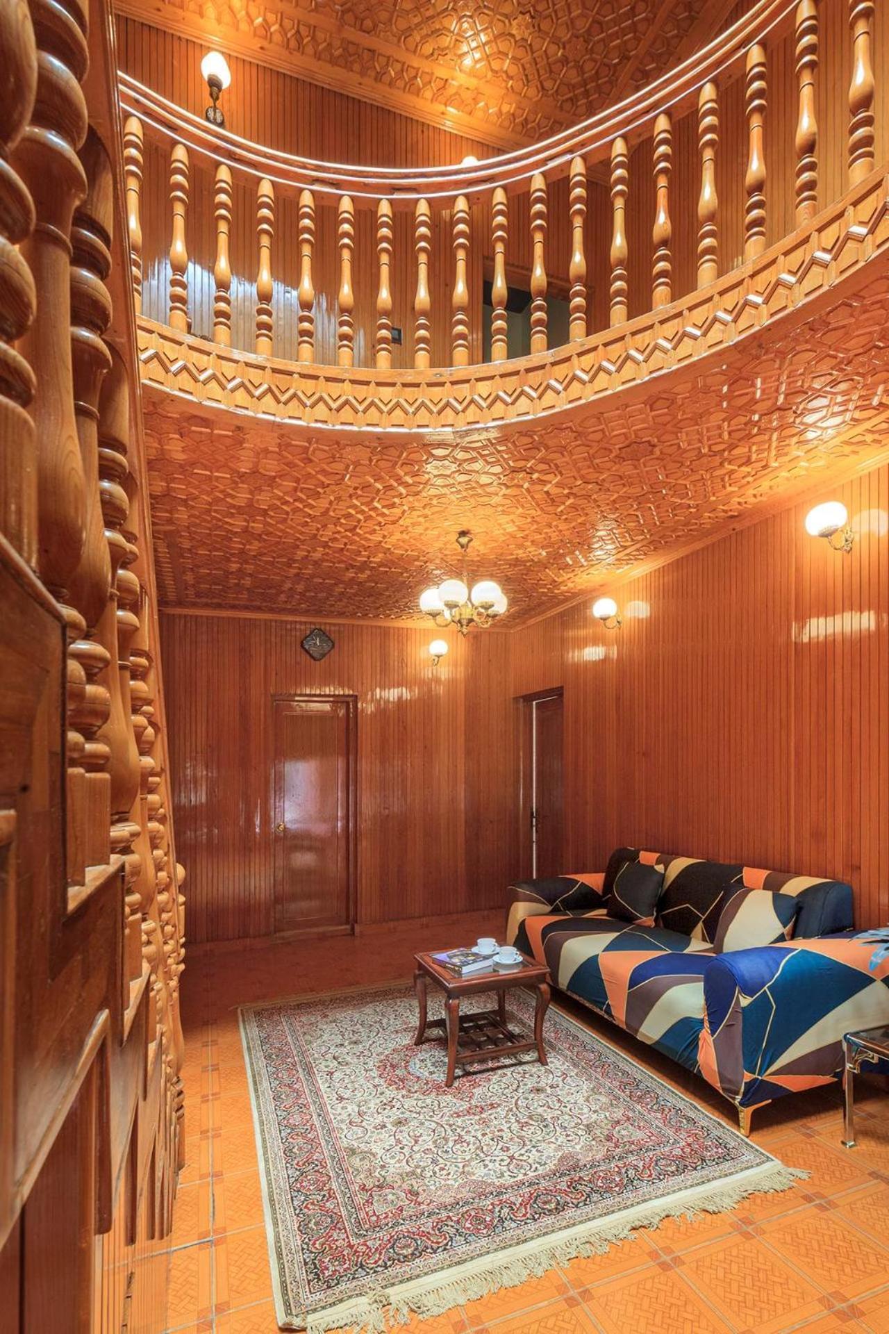 Stayvista At Pinewood Villa - Pet Friendly Villa With Lawn & Pool Table Сринагар Экстерьер фото